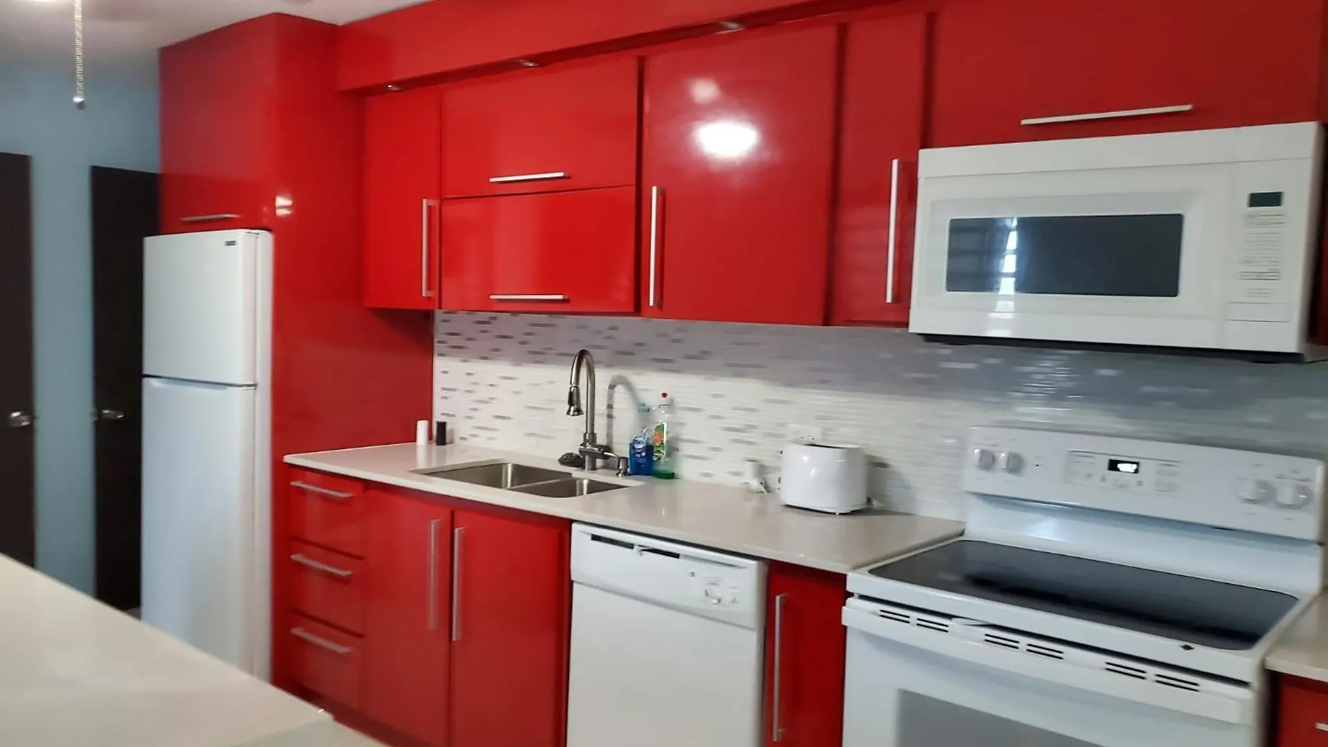 Chic 3 Bedroom Unit, Few Steps To The Ocean, Barbosa Unit 4 Catano Apartamento