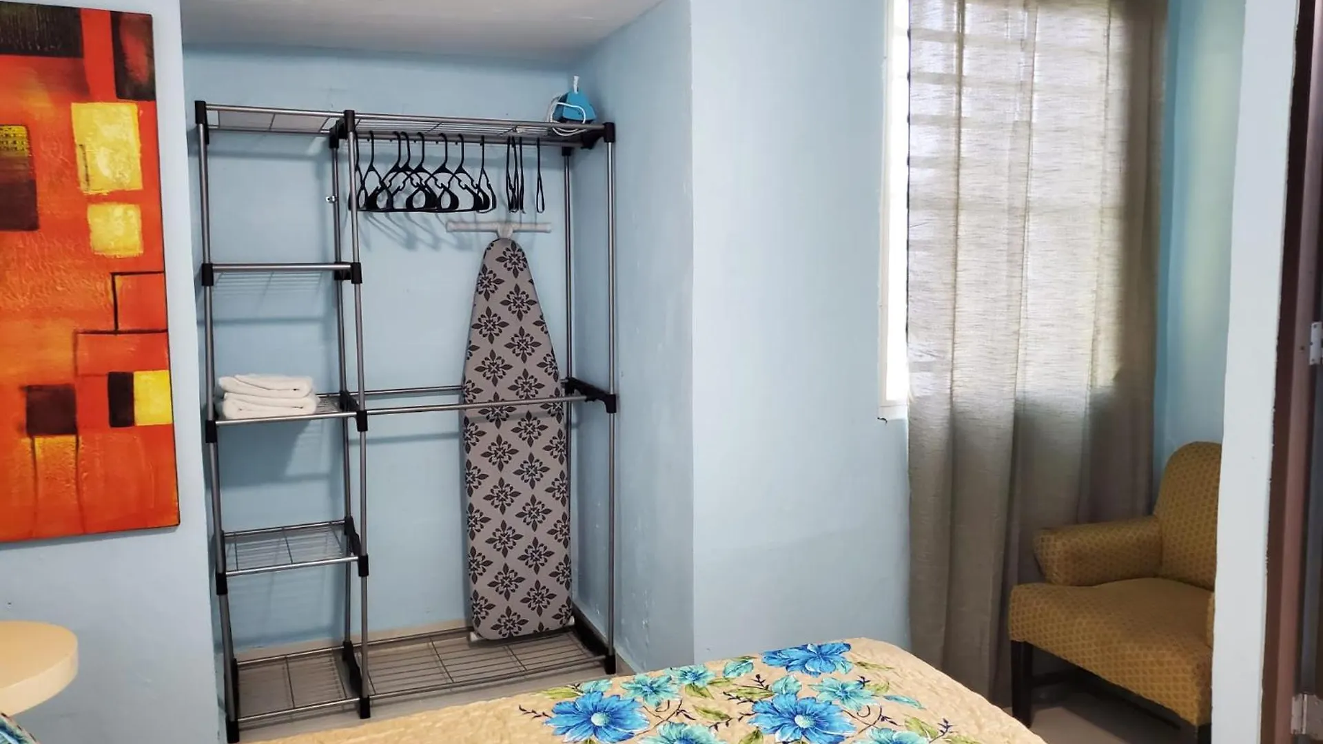 Chic 3 Bedroom Unit, Few Steps To The Ocean, Barbosa Unit 4 Catano