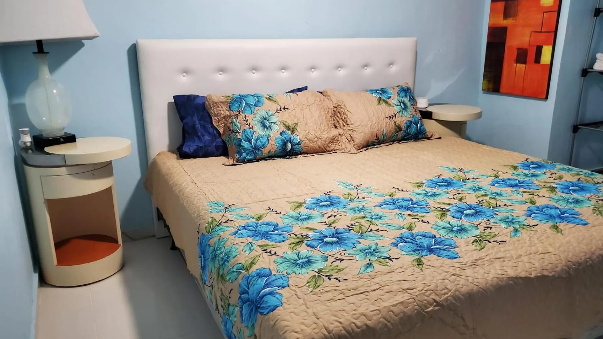 Chic 3 Bedroom Unit, Few Steps To The Ocean, Barbosa Unit 4 Catano 0*,